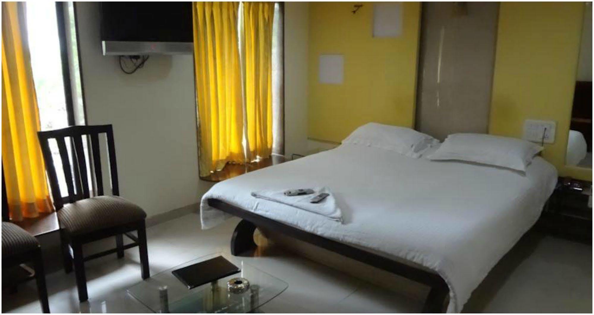 Hotel Arma Court - Near Us Embassy, Bkc Mumbai Exterior photo